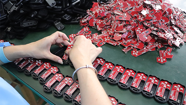 巨光平移門可以裝配遠距離藍牙讀卡嗎？