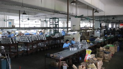 巨光卷簾門電機(jī)制動（剎車）方面的分析。