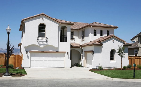 湖畔別墅卷簾門電機(jī)安裝案例